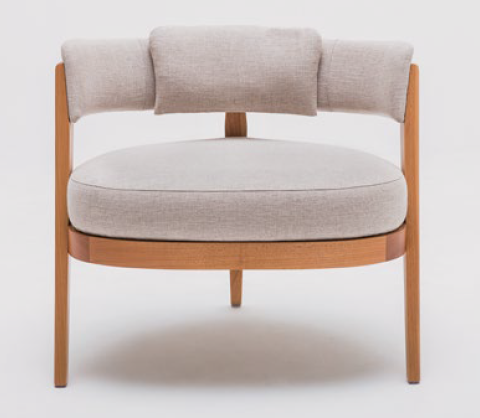 Poltrona Estofada Bia - Design Contemporâneo