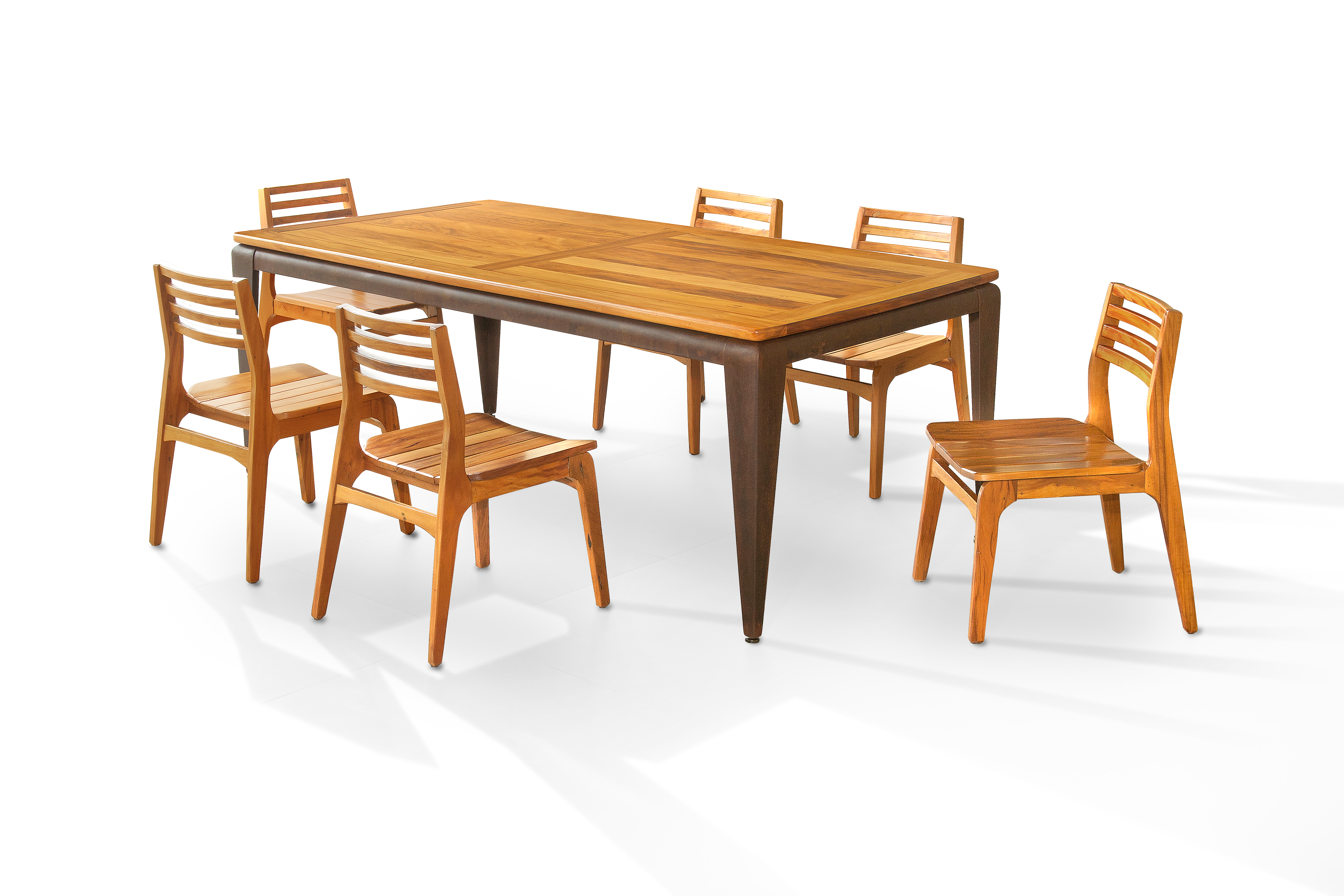 Mesa Bertha em Ipê Rosa de Demolição com Base Metal Oxidado