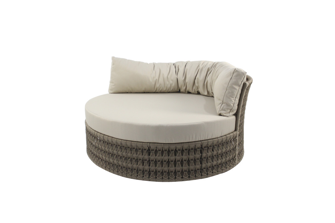 Chaise Drumond - Design Orgânico e Aconchegante